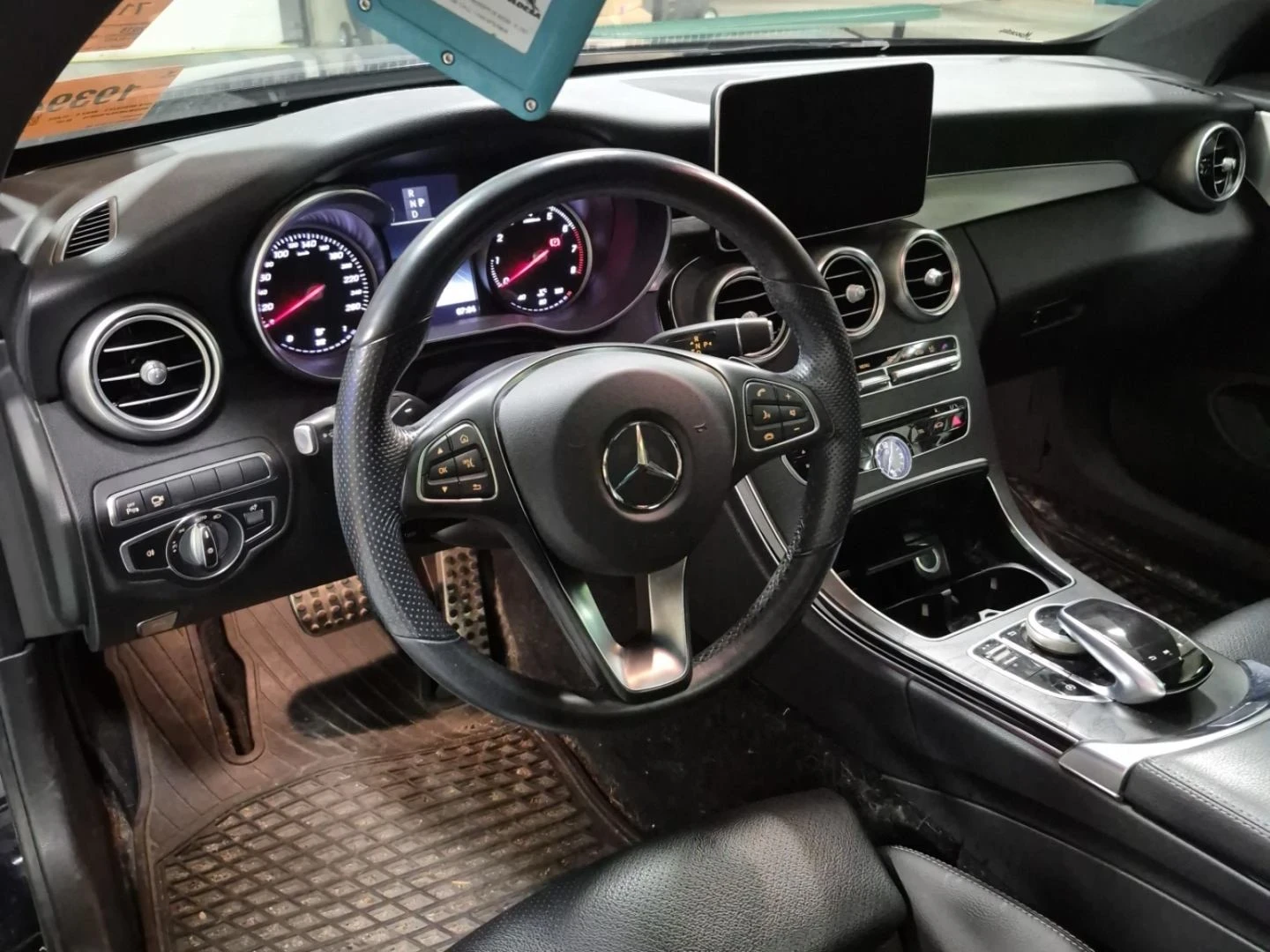 Mercedes-Benz C 300 AMG-pkg* 4M* Пано* Подгрев - изображение 6