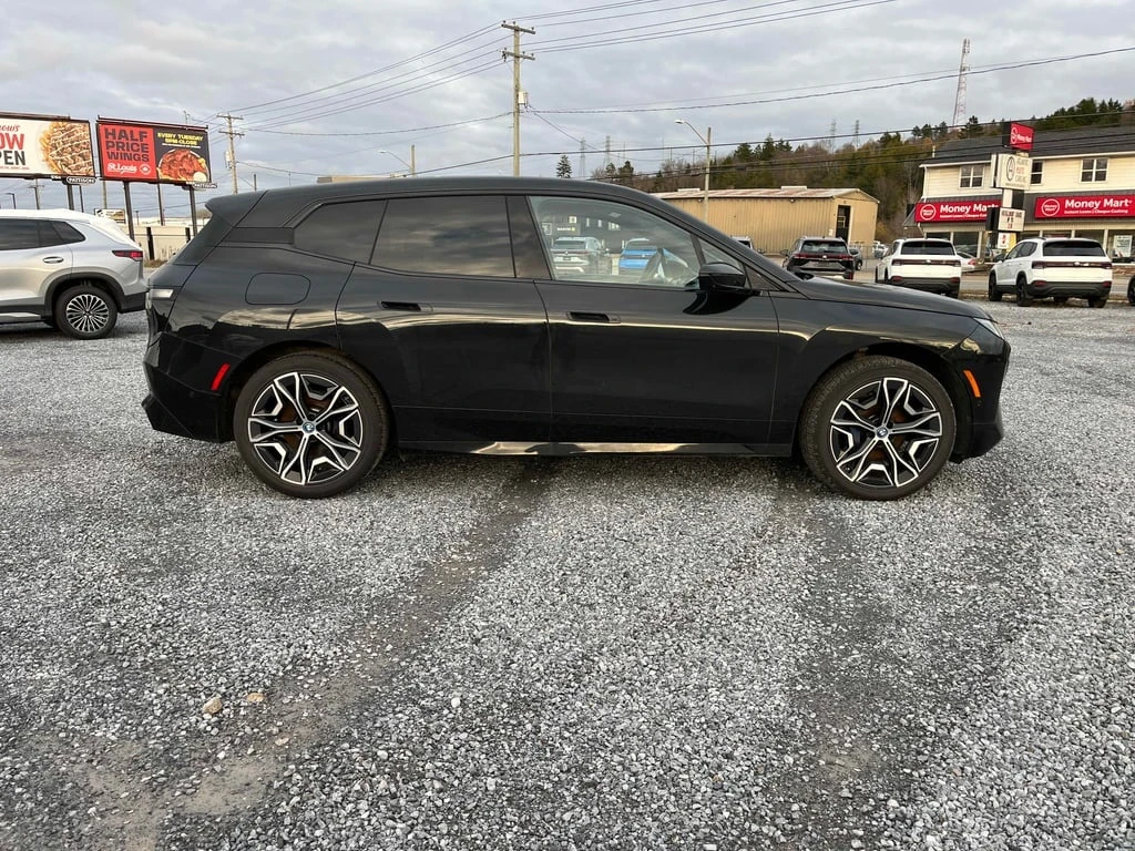 BMW iX 2022 xDrive50 * CARFAX * БЕЗ ПЪРВОНАЧАЛНА ВНОСКА - изображение 4