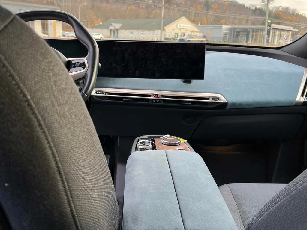 BMW iX 2022 xDrive50 * CARFAX * БЕЗ ПЪРВОНАЧАЛНА ВНОСКА - изображение 9