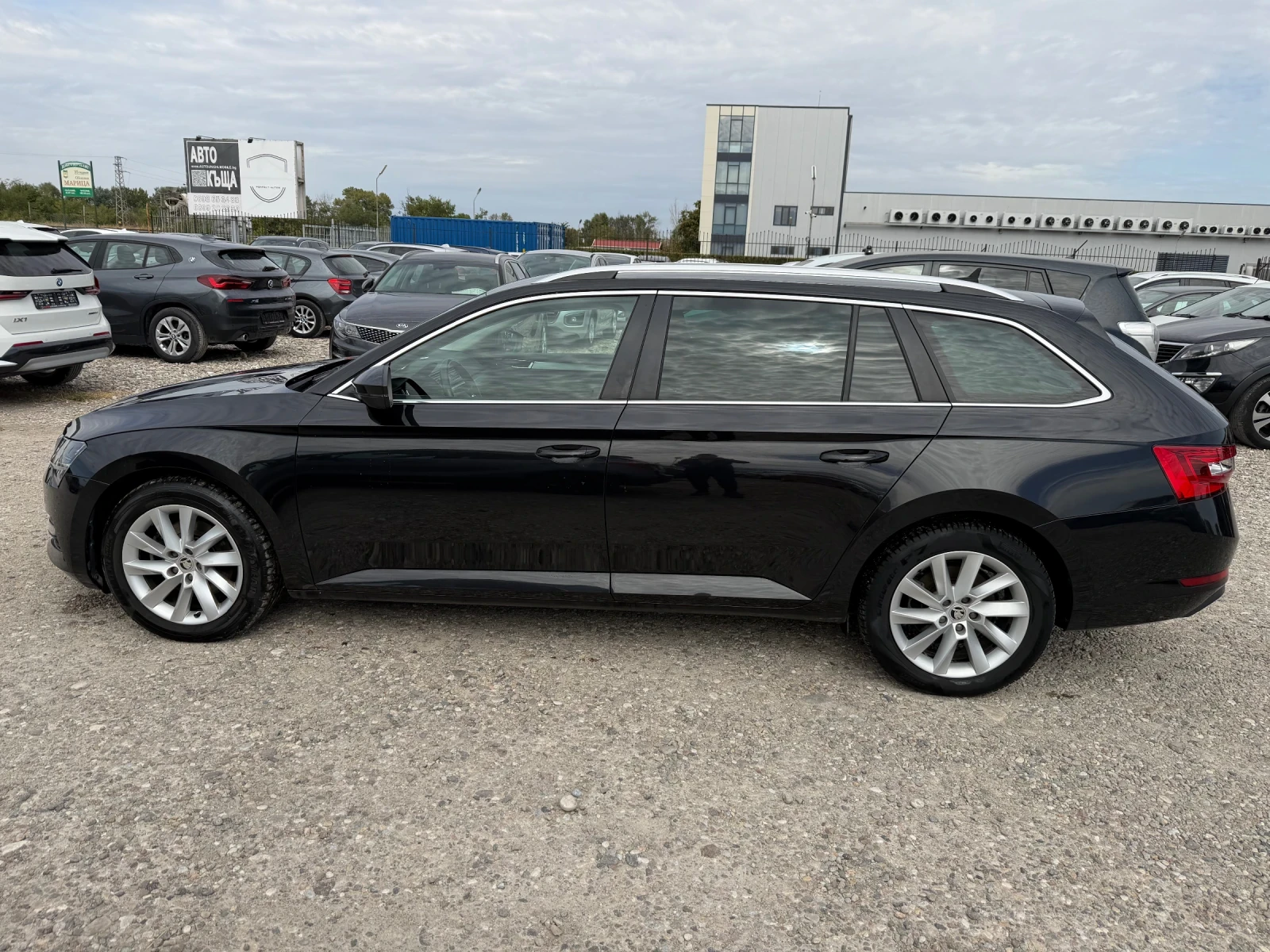 Skoda Superb 2.0 TDI, снимка 8 - Автомобили и джипове - 52723512