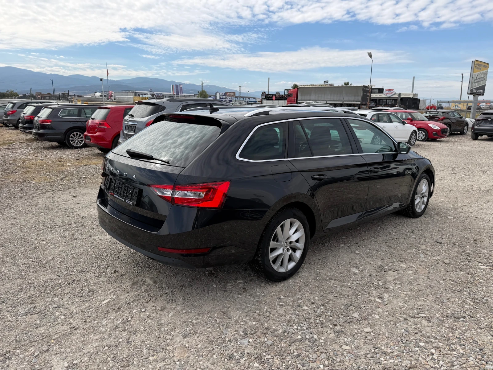 Skoda Superb 2.0 TDI, снимка 5 - Автомобили и джипове - 52723512