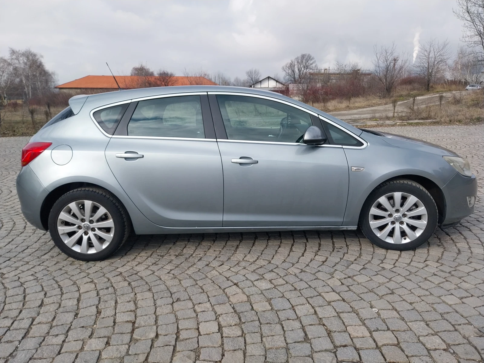 Opel Astra Opela Astra J 1.7 CDTI - изображение 7
