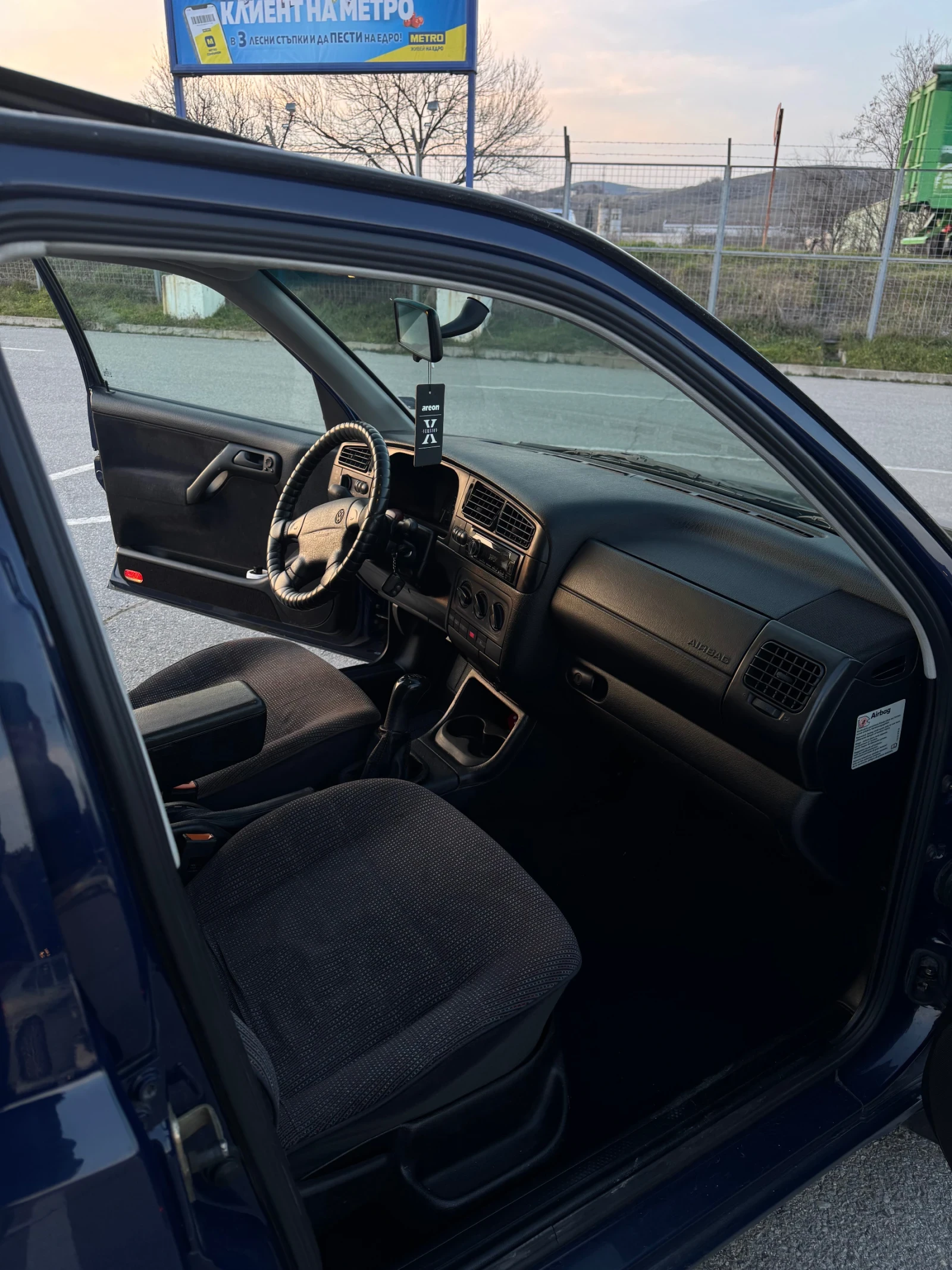 VW Vento 1HX0, снимка 5 - Автомобили и джипове - 53713116