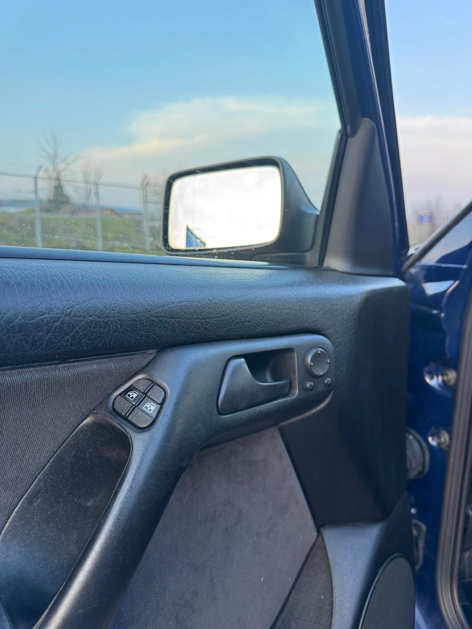 VW Vento 1HX0, снимка 8 - Автомобили и джипове - 53713116