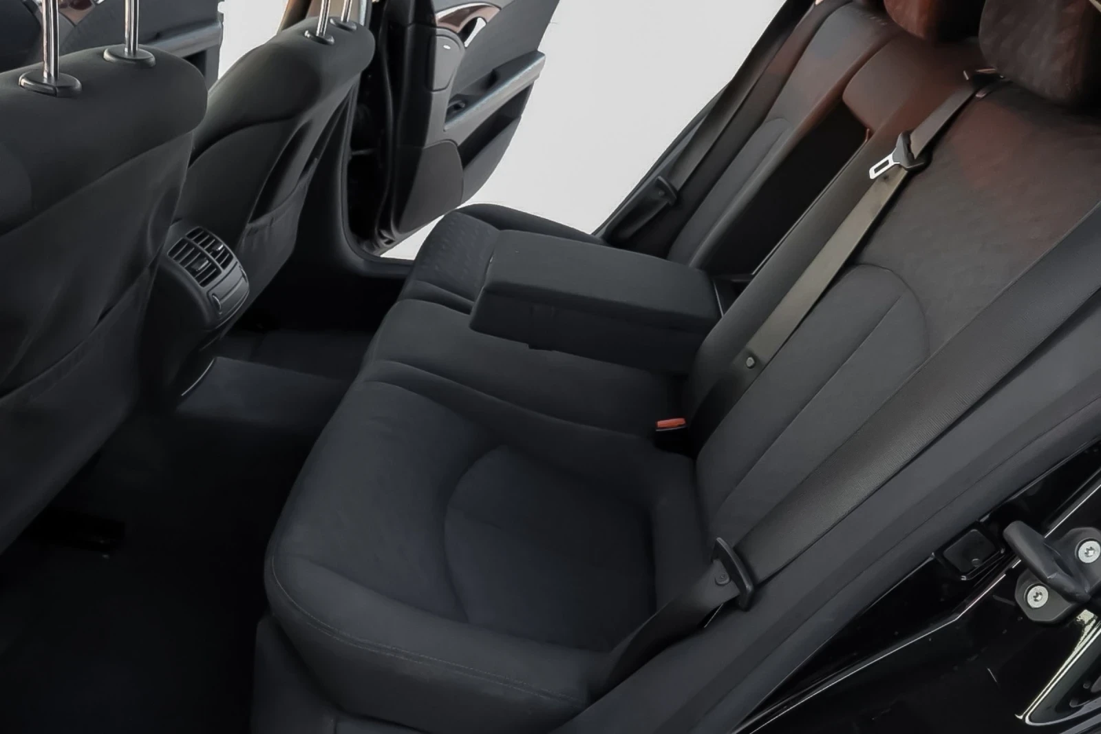 Mercedes-Benz E 220 2.2cdi 150kc Avtomat , снимка 16 - Автомобили и джипове - 54103287