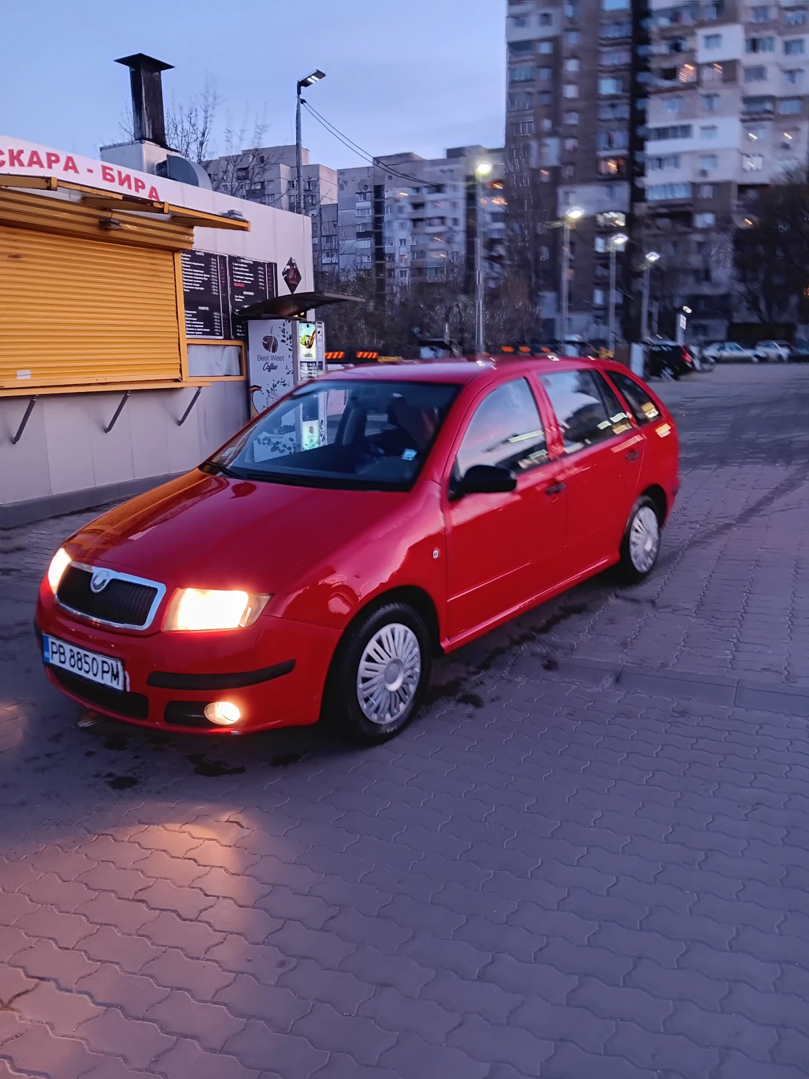 Skoda Fabia 1.4 тди, снимка 2 - Автомобили и джипове - 54436440