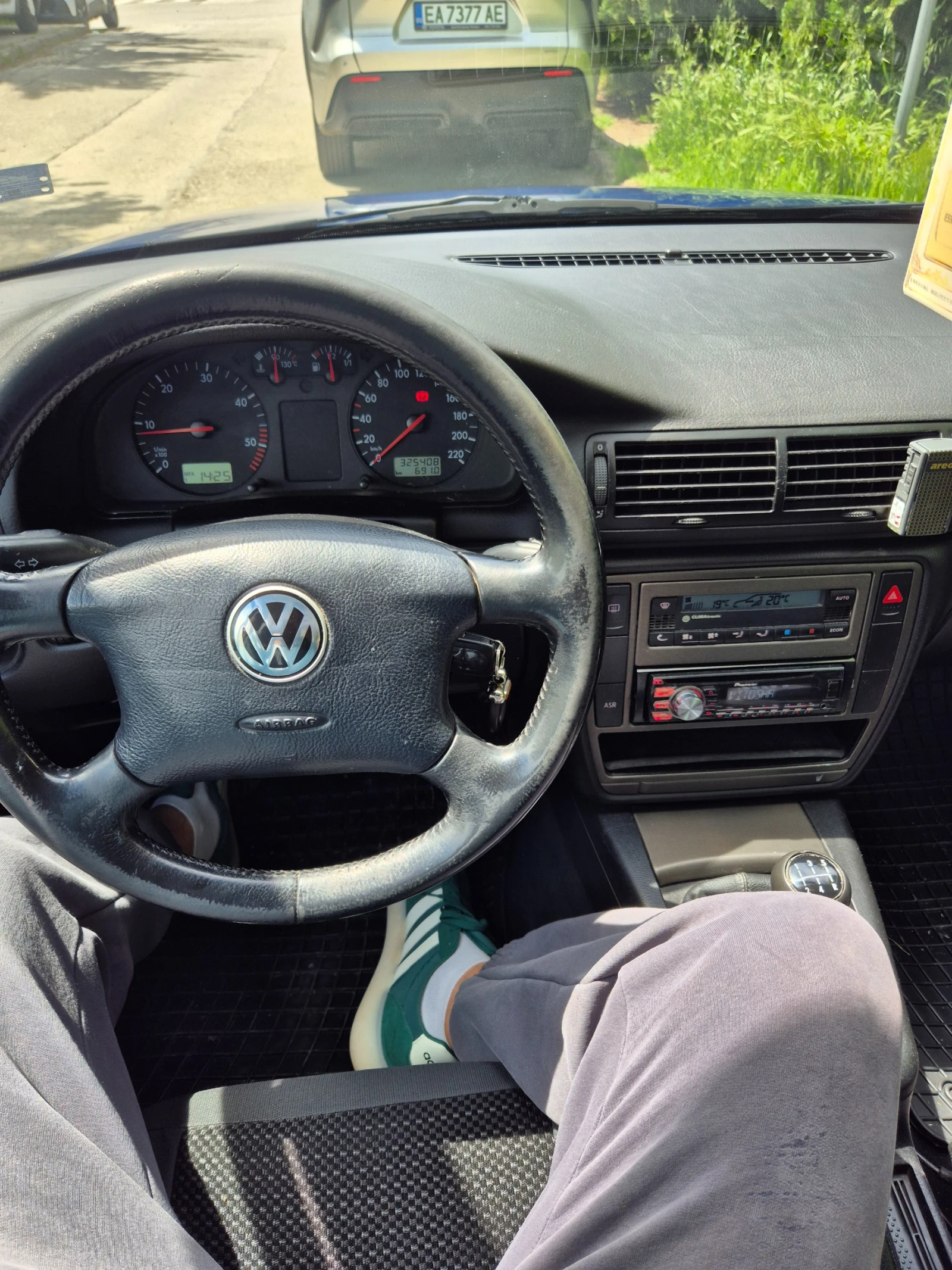 VW Passat 1.9 ТДИ!!!116КС, снимка 8 - Автомобили и джипове - 54606940
