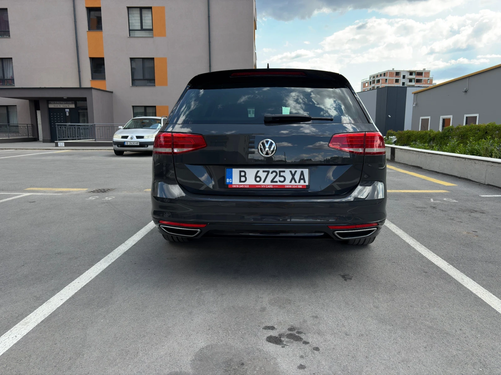 VW Passat R-Line, снимка 6 - Автомобили и джипове - 55189531