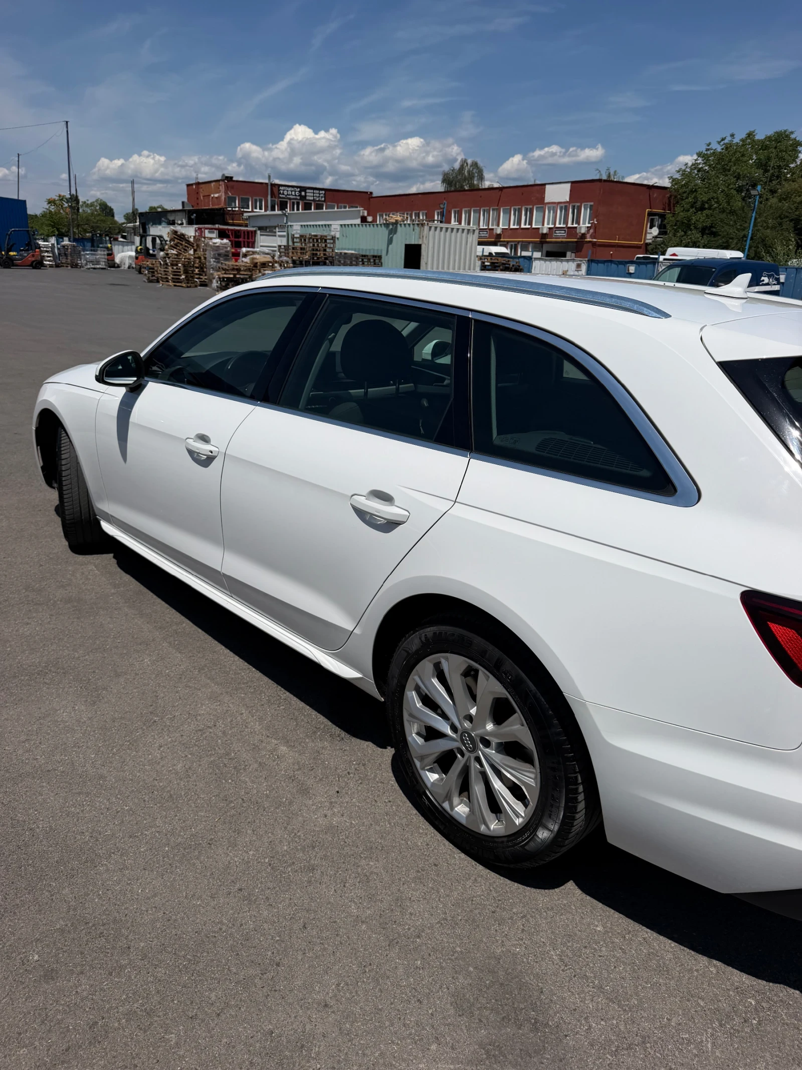 Audi A4 Avant, снимка 4 - Автомобили и джипове - 55299334