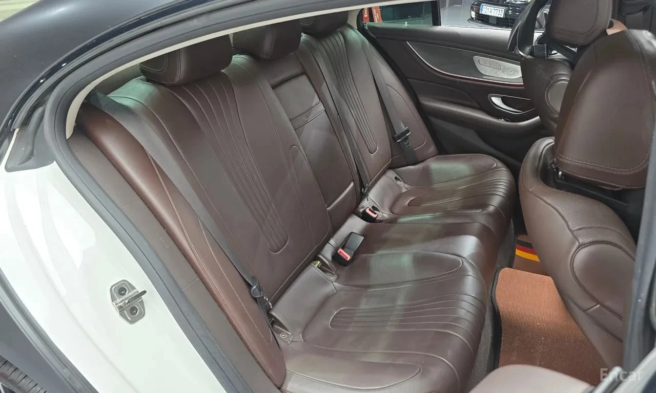 Mercedes-Benz CLS 400 АМГ ПАКЕТ/d/4MATIC/ХЕДЪП/360/ОБДУХ/ДИСТРОНИК, снимка 12 - Автомобили и джипове - 55831877