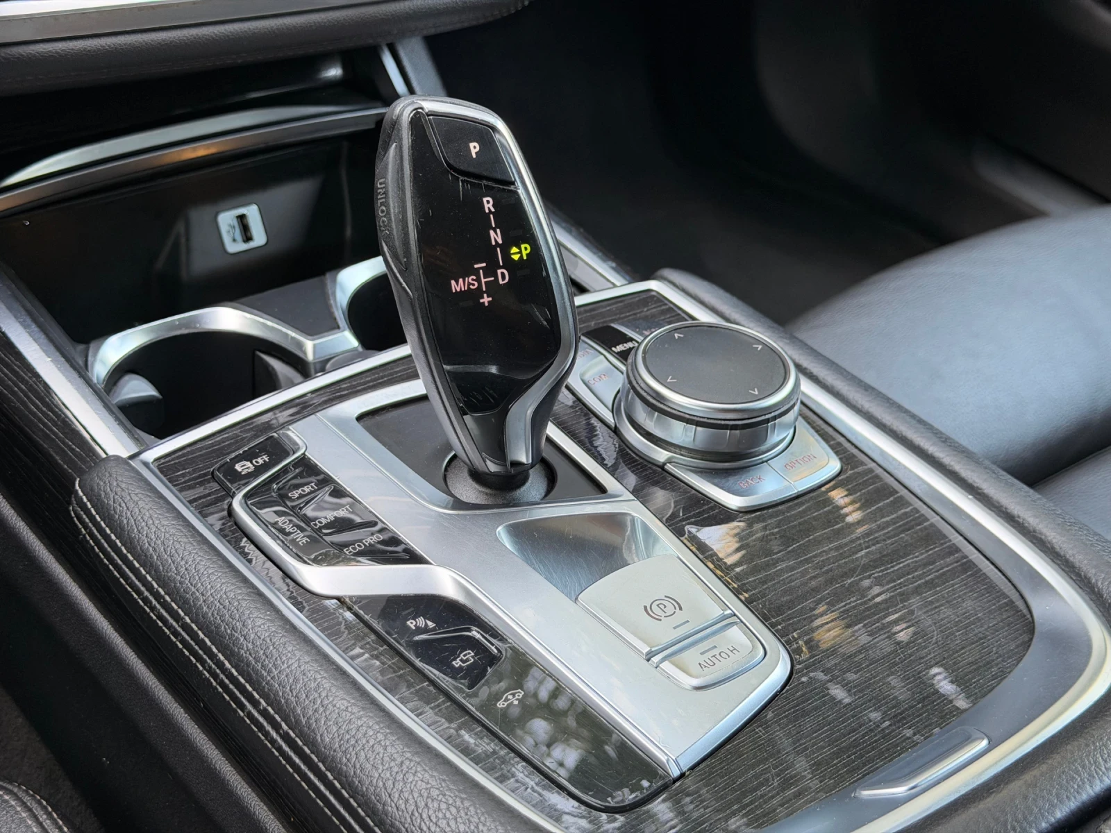 BMW 730 d / M-OPTIC , снимка 13 - Автомобили и джипове - 55885732