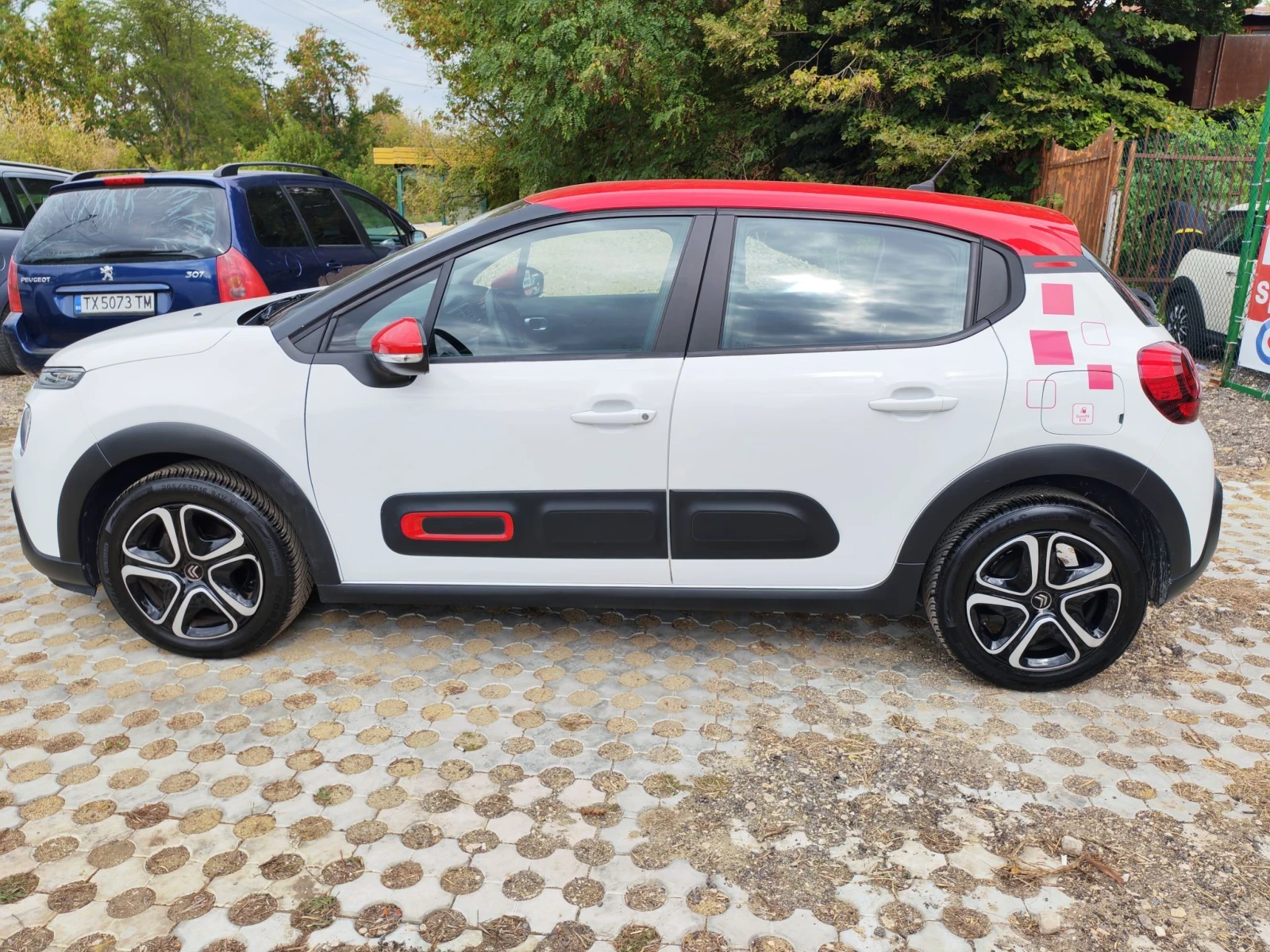 Citroen C3 1.2 Бензин 83 к. с. , снимка 8 - Автомобили и джипове - 56253957