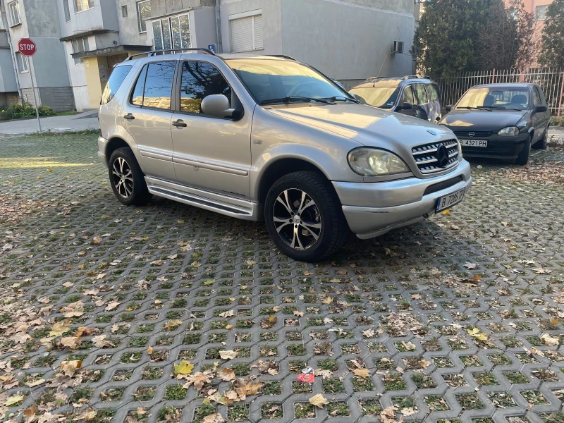 Mercedes-Benz ML 320, снимка 7 - Автомобили и джипове - 47883105