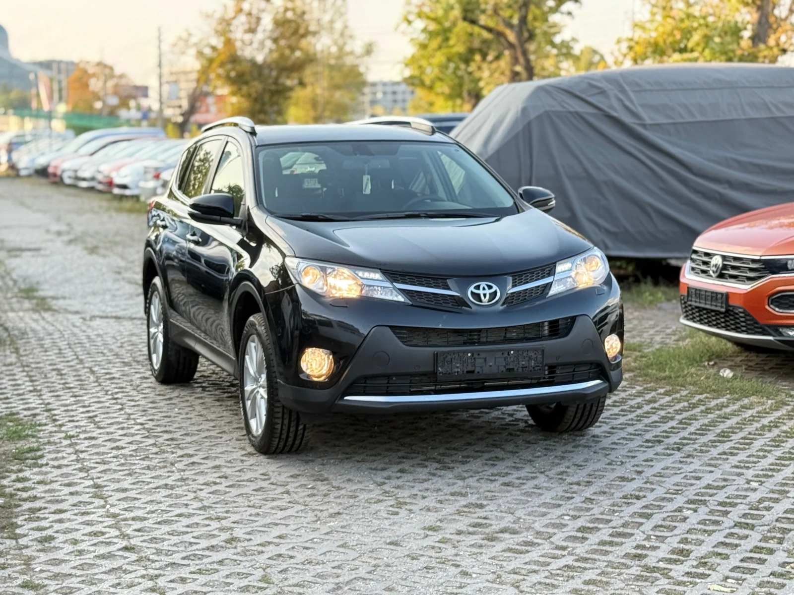 Toyota Rav4 2.0i-152КС / АВТОМАТИК / 4Х4 / NAVI / ECO / SPORT - изображение 3