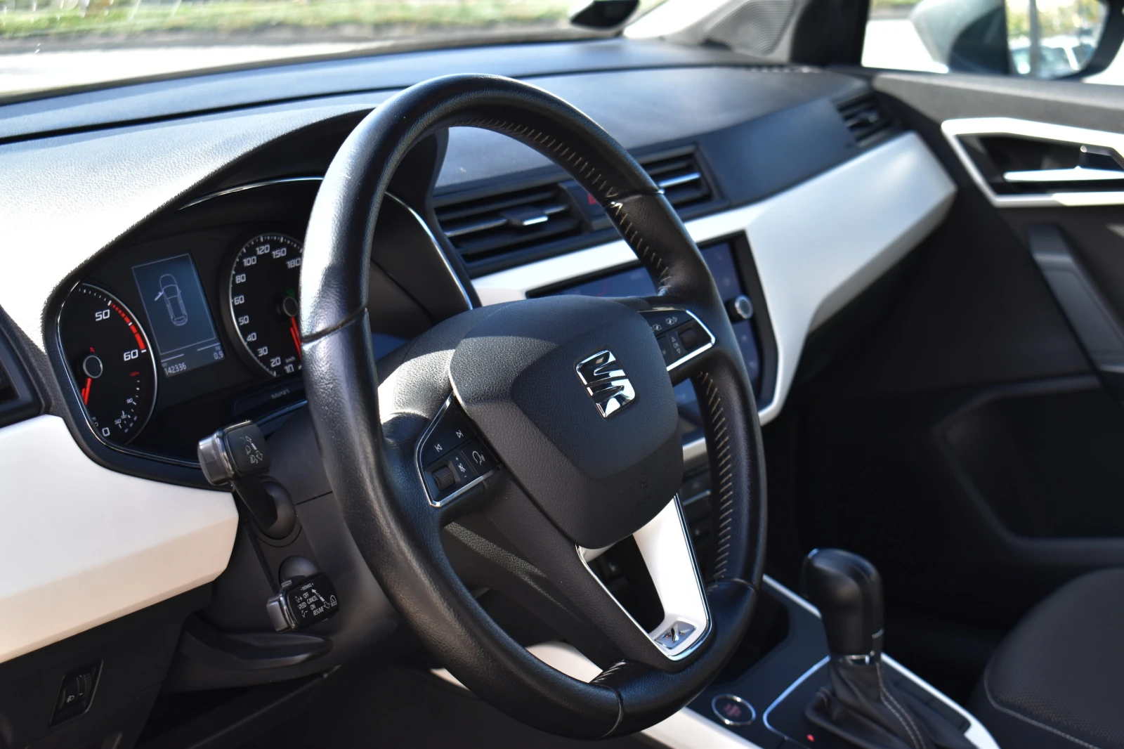 Seat Arona 1.6TDI* AUTOMAT* XCELLENCE - изображение 10