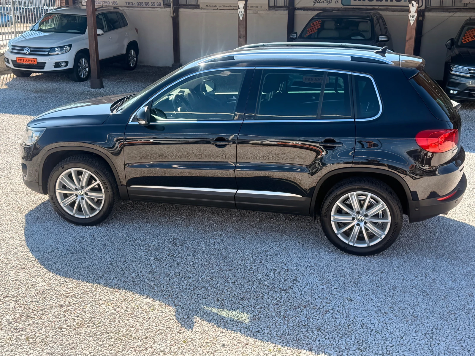VW Tiguan 2.0TDI* AUT* LED* 100%km* NAVI* MULTI VOLAN* LIZIN, снимка 12 - Автомобили и джипове - 53565686