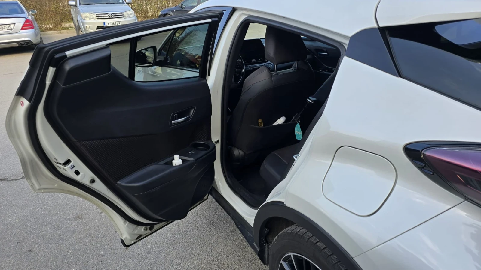 Toyota C-HR, снимка 13 - Автомобили и джипове - 53747211