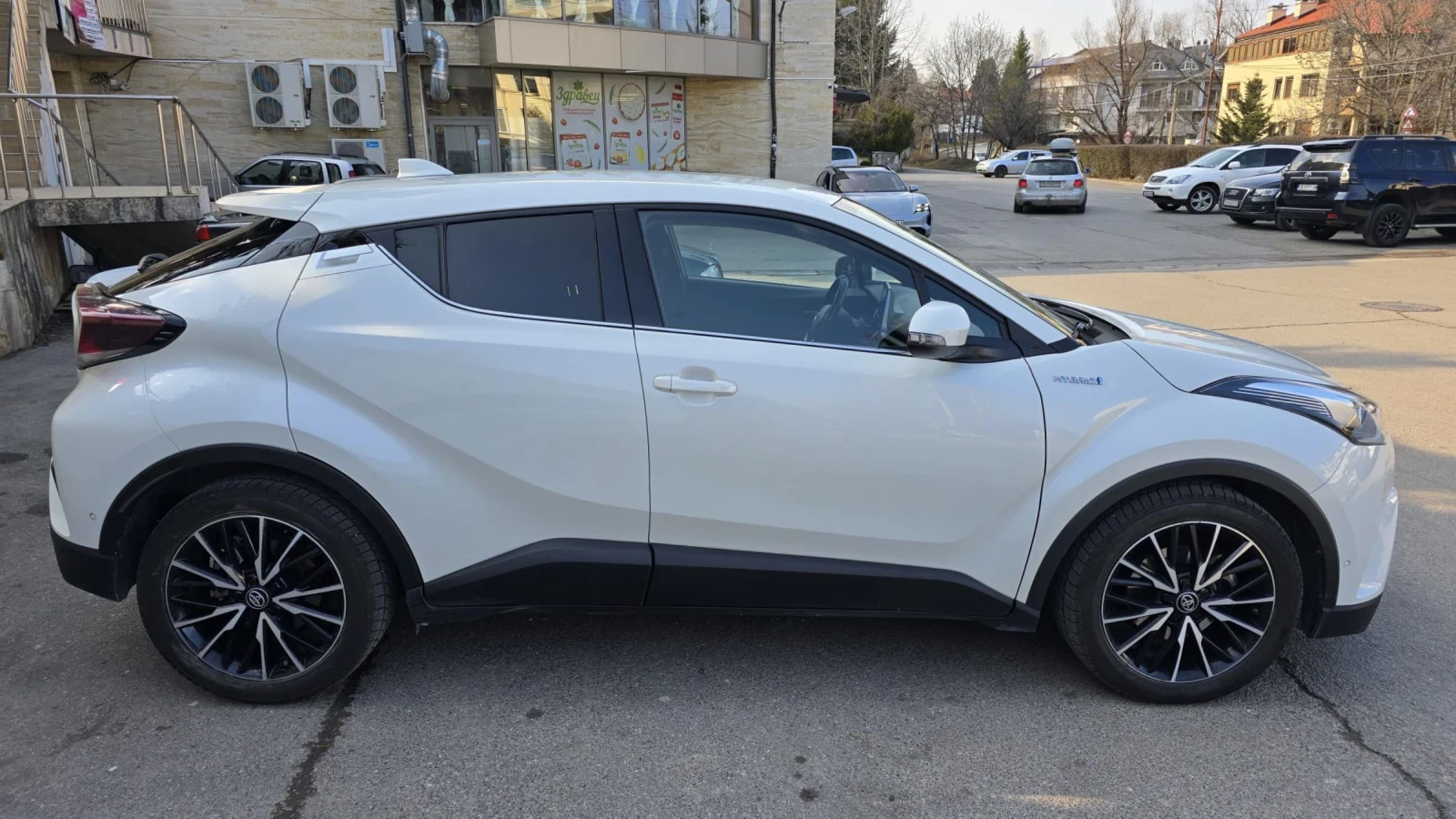 Toyota C-HR, снимка 4 - Автомобили и джипове - 53747211