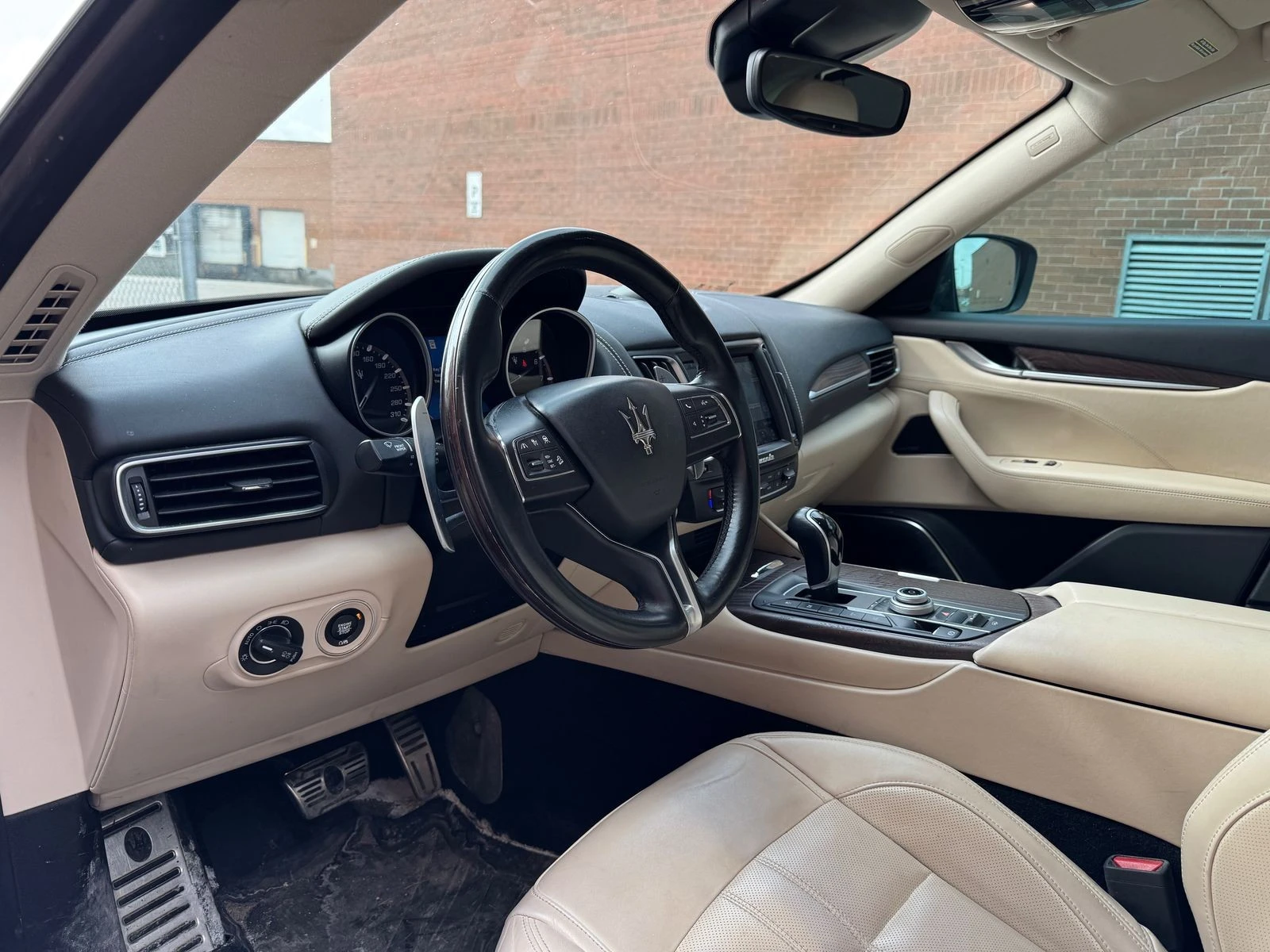 Maserati Levante S GranSport АВТО КРЕДИТ, снимка 9 - Автомобили и джипове - 54067549