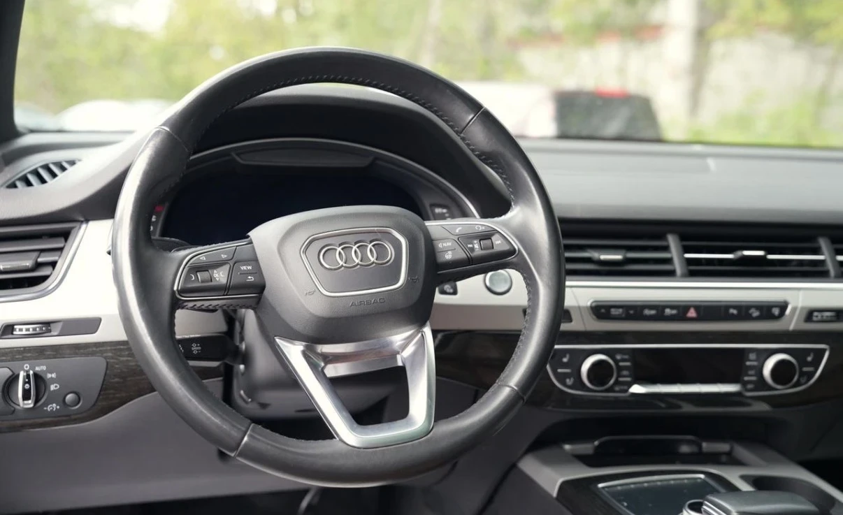 Audi Q7 TECHNIK * ОБДУХВАНЕ * 7 МЕСТА * БЕЗ ИНЦИДЕНТИ * , снимка 8 - Автомобили и джипове - 54833649