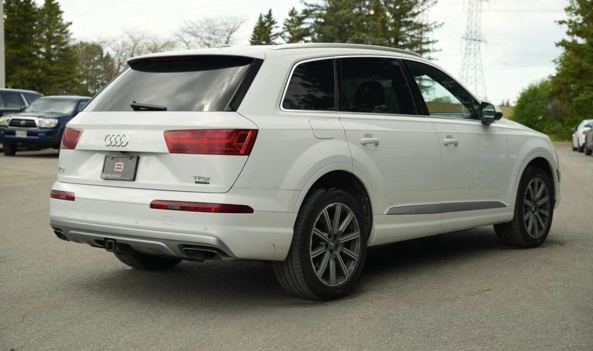 Audi Q7 TECHNIK * ОБДУХВАНЕ * 7 МЕСТА * БЕЗ ИНЦИДЕНТИ * , снимка 4 - Автомобили и джипове - 54833649
