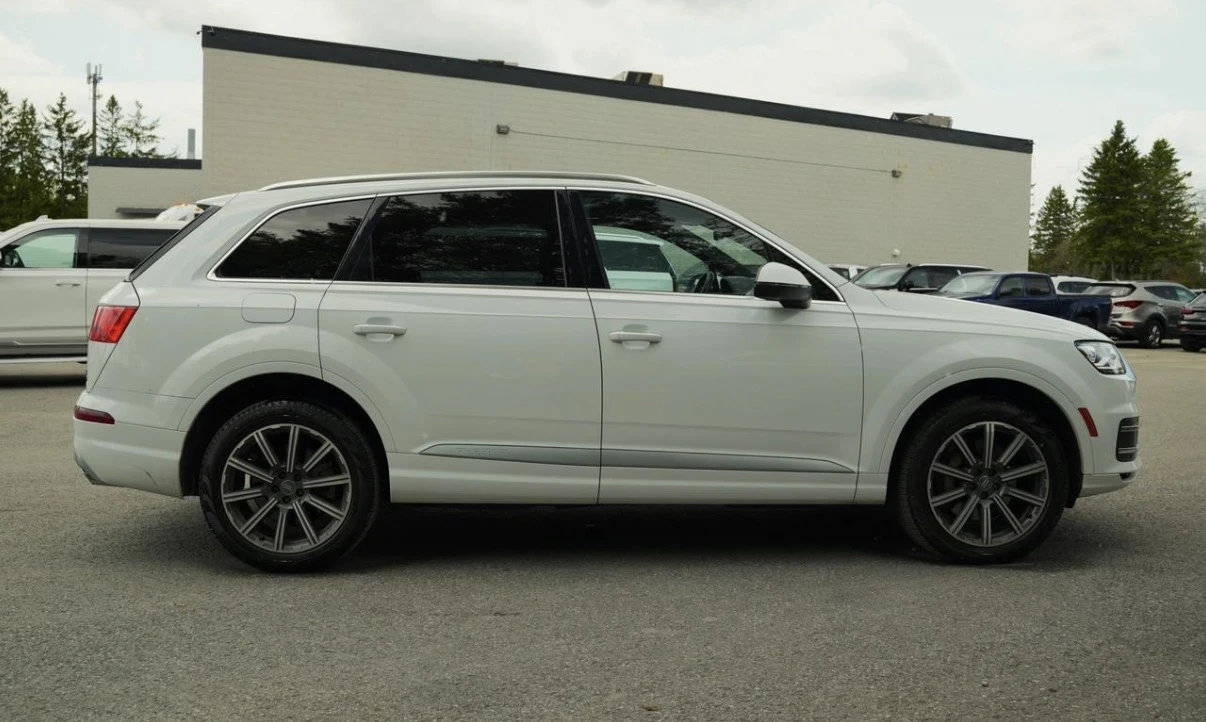 Audi Q7 TECHNIK * ОБДУХВАНЕ * 7 МЕСТА * БЕЗ ИНЦИДЕНТИ * , снимка 3 - Автомобили и джипове - 54833649