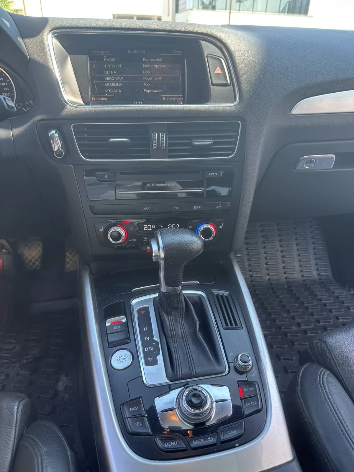 Audi Q5 2.0 hibrid, снимка 12 - Автомобили и джипове - 56300531