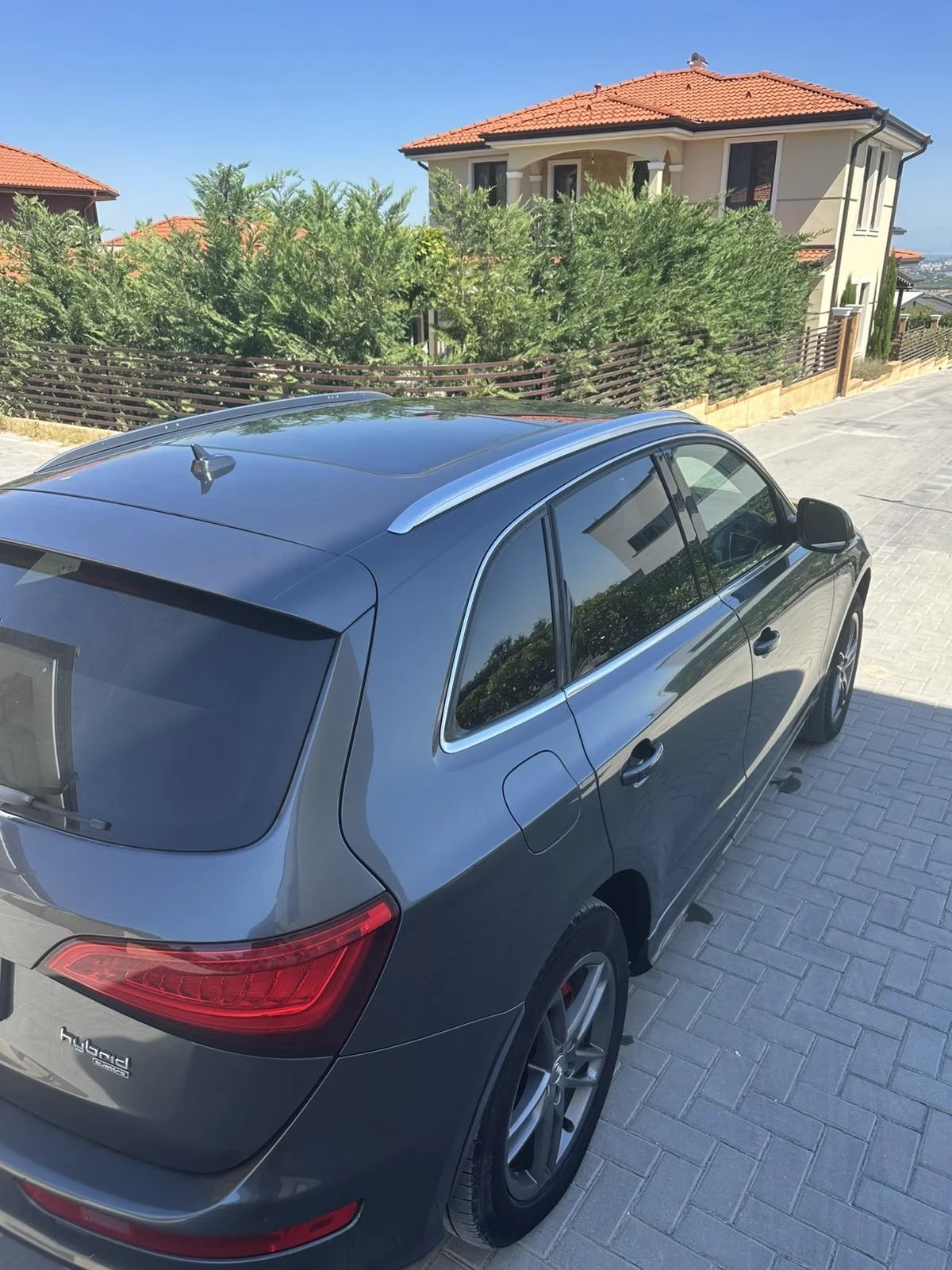 Audi Q5 2.0 hibrid, снимка 5 - Автомобили и джипове - 56300531
