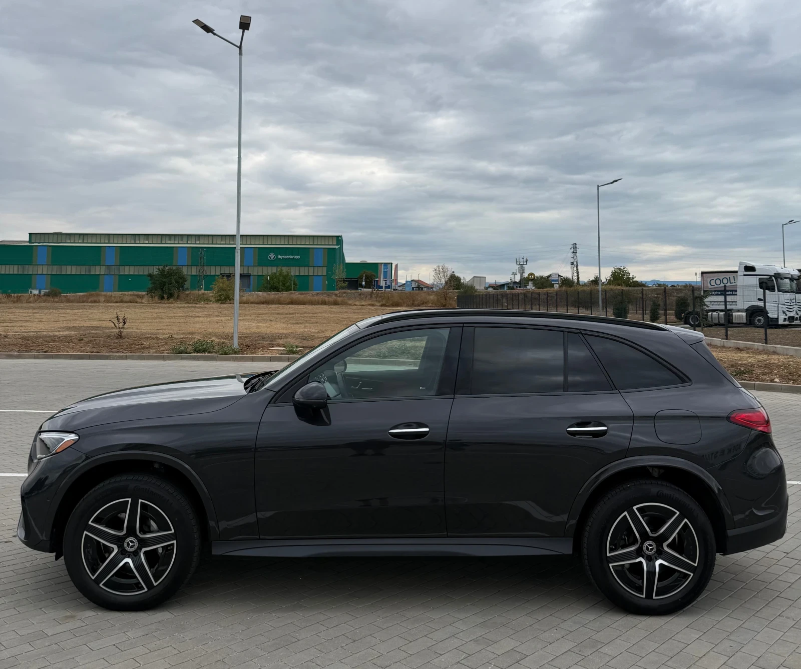Mercedes-Benz GLC 350 350e Plug-in Hybrid 10000 км !!!, снимка 3 - Автомобили и джипове - 56088983