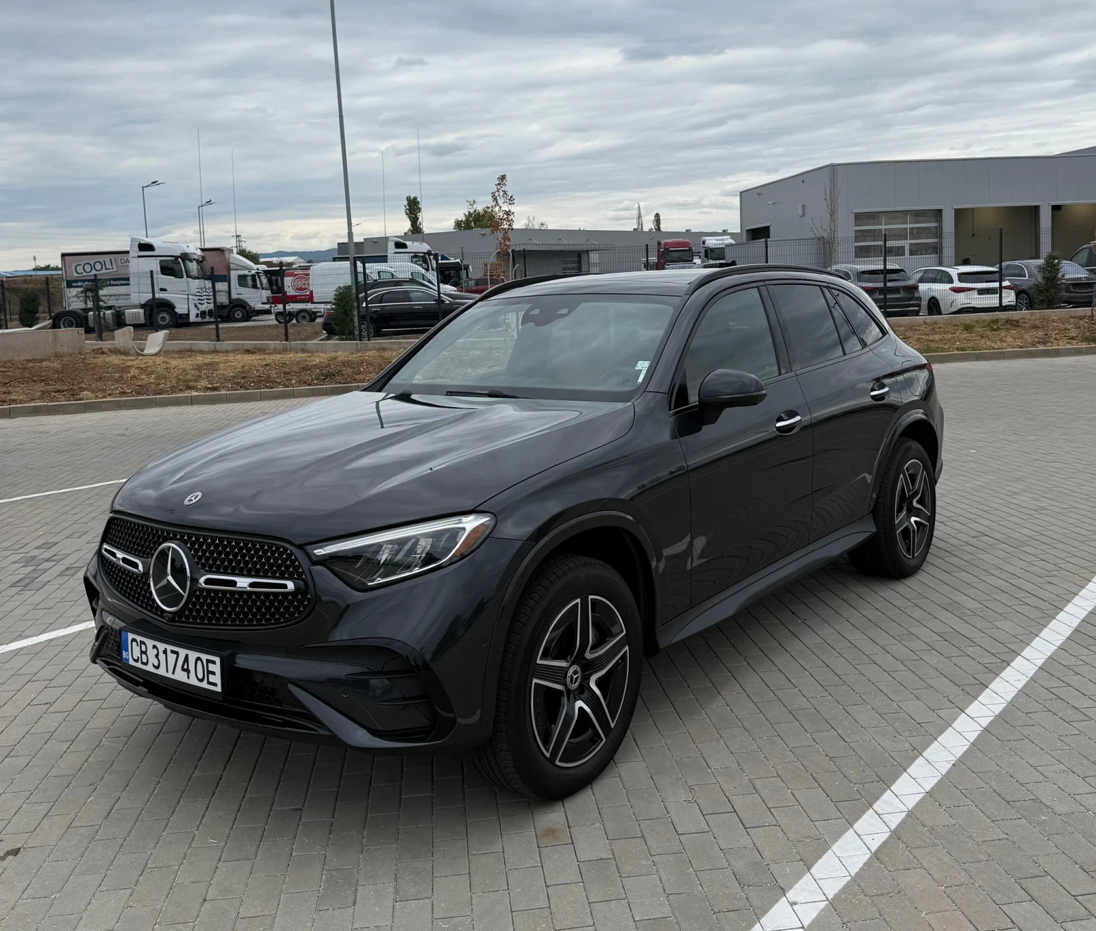 Mercedes-Benz GLC 350 350e Plug-in Hybrid 10000 км !!!, снимка 2 - Автомобили и джипове - 56088983