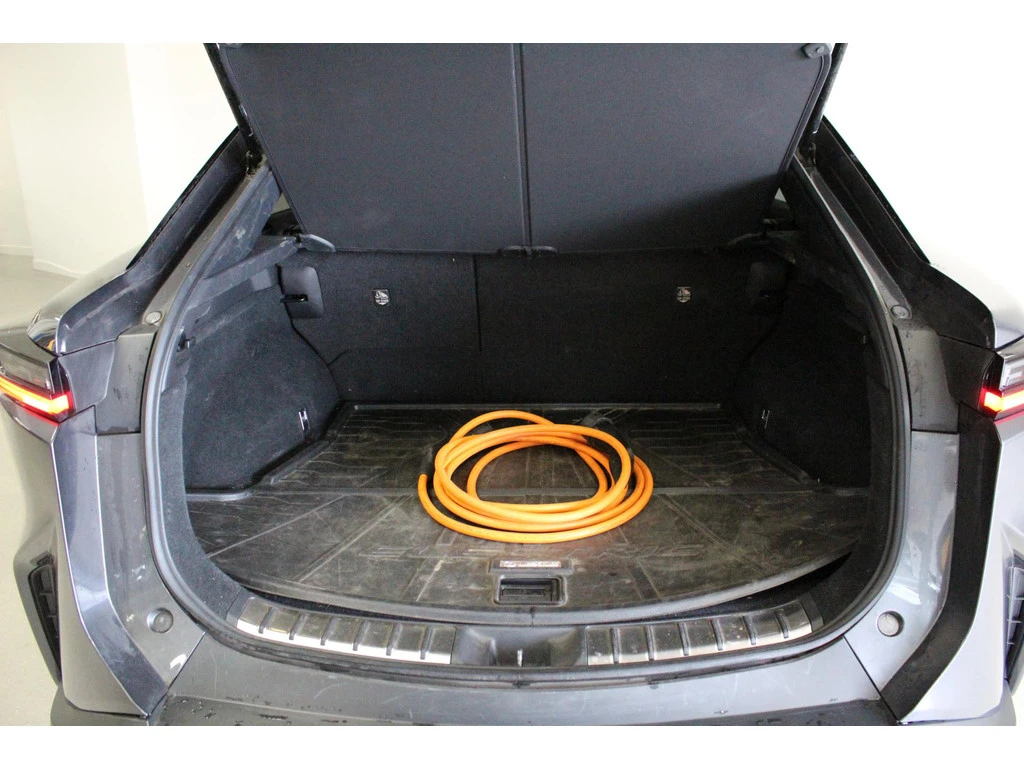 Lexus RZ 450e LED Navi Leather Camera 100%SoH | Mobile.bg � ����������� 15