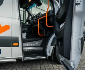 Mercedes-Benz Sprinter 311 Специализиран за хора в инвалидни колички, снимка 5
