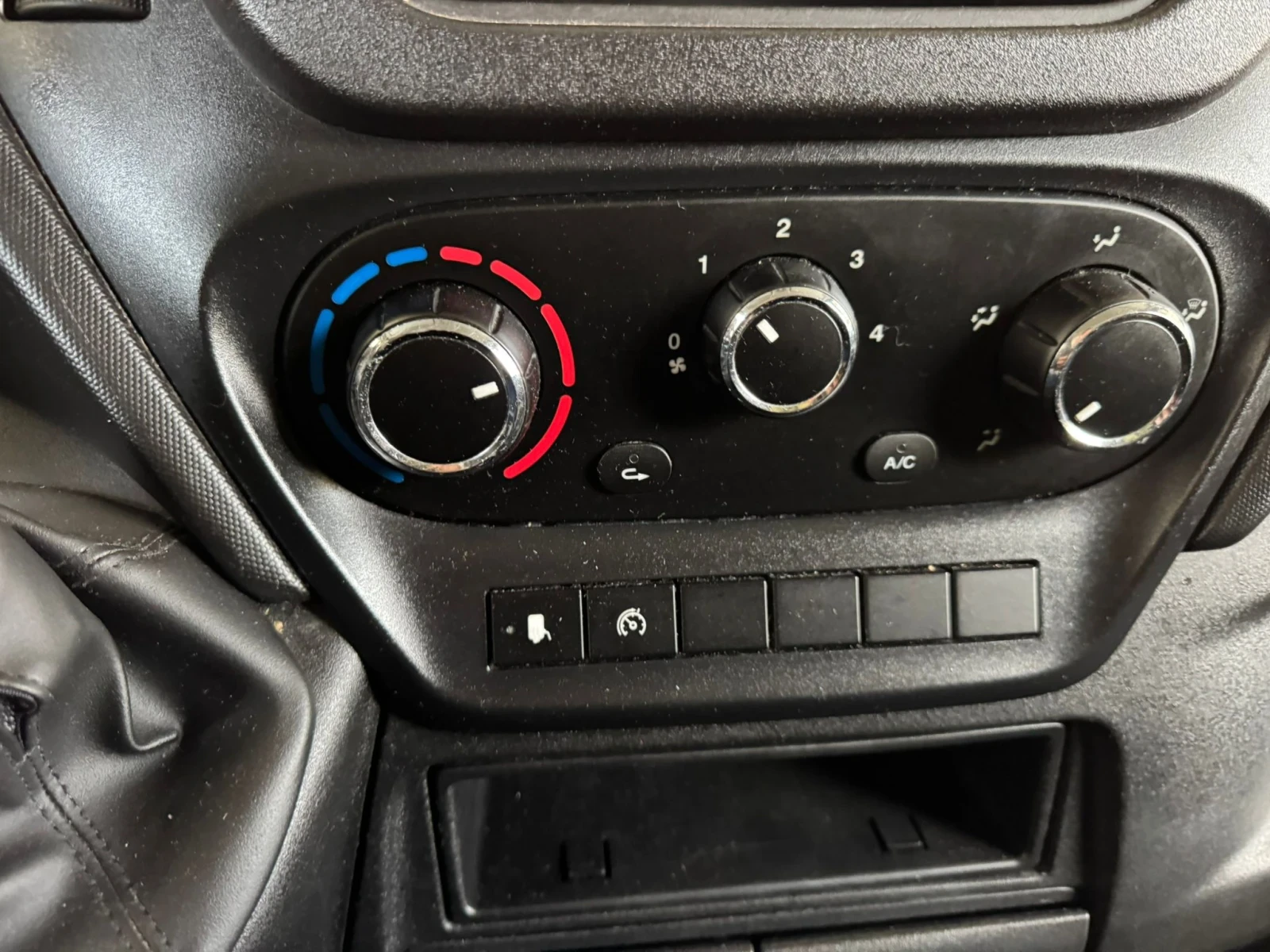 Iveco Daily 35c17* Климатик* 4.20м.* ШВЕЙЦАРИЯ*  - изображение 4