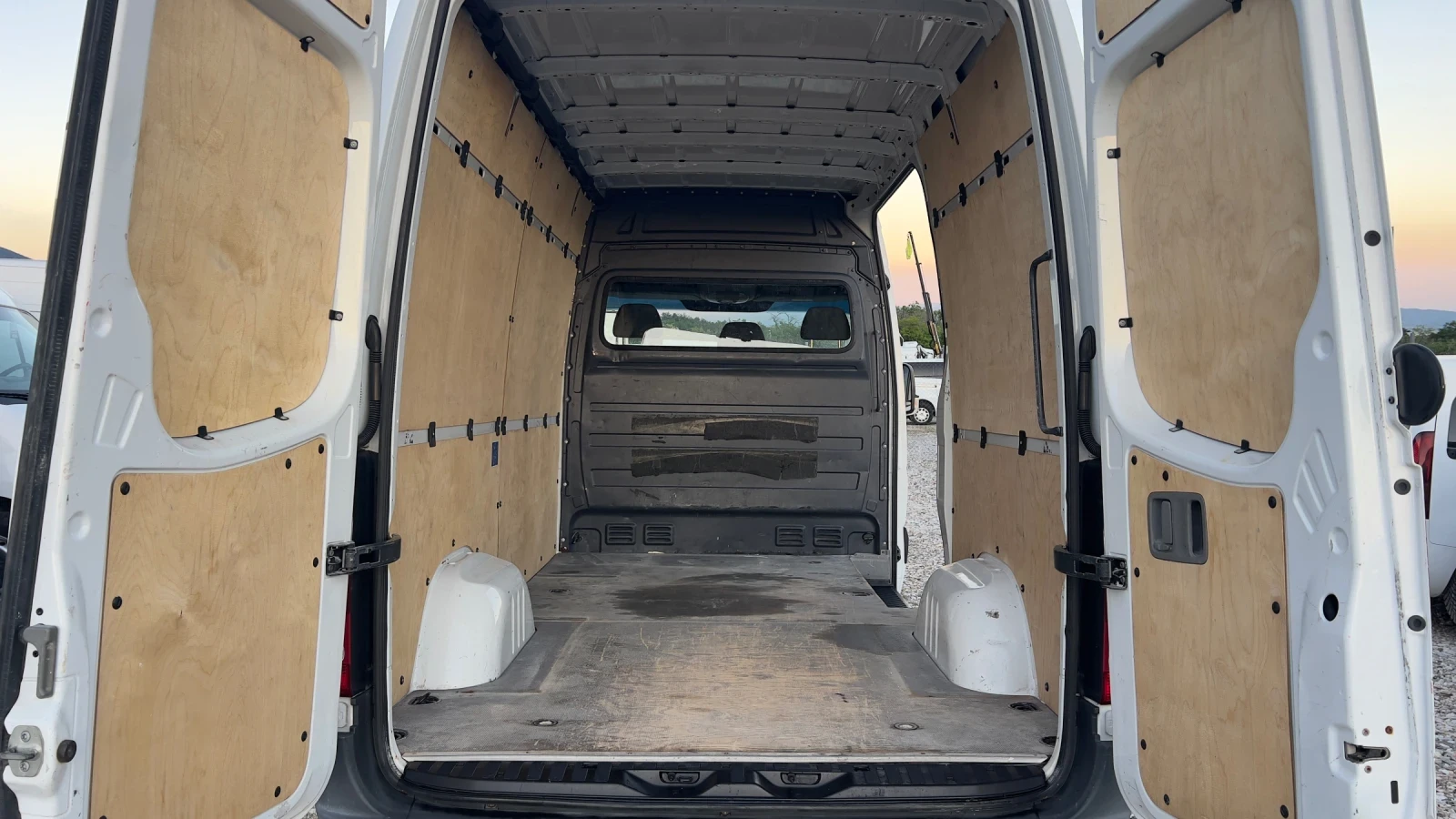Mercedes-Benz Sprinter 2.2 160 коня УНИКАТ Без Зъбележка, снимка 11 - Бусове и автобуси - 54682863