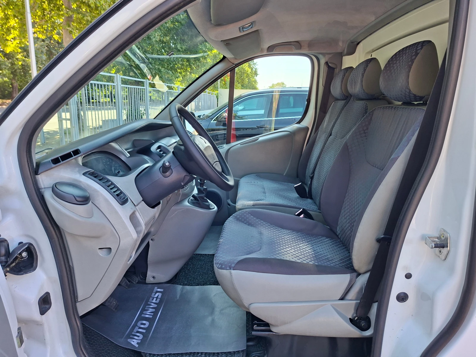 Renault Trafic 2.0/90ks, снимка 9 - Бусове и автобуси - 55485133