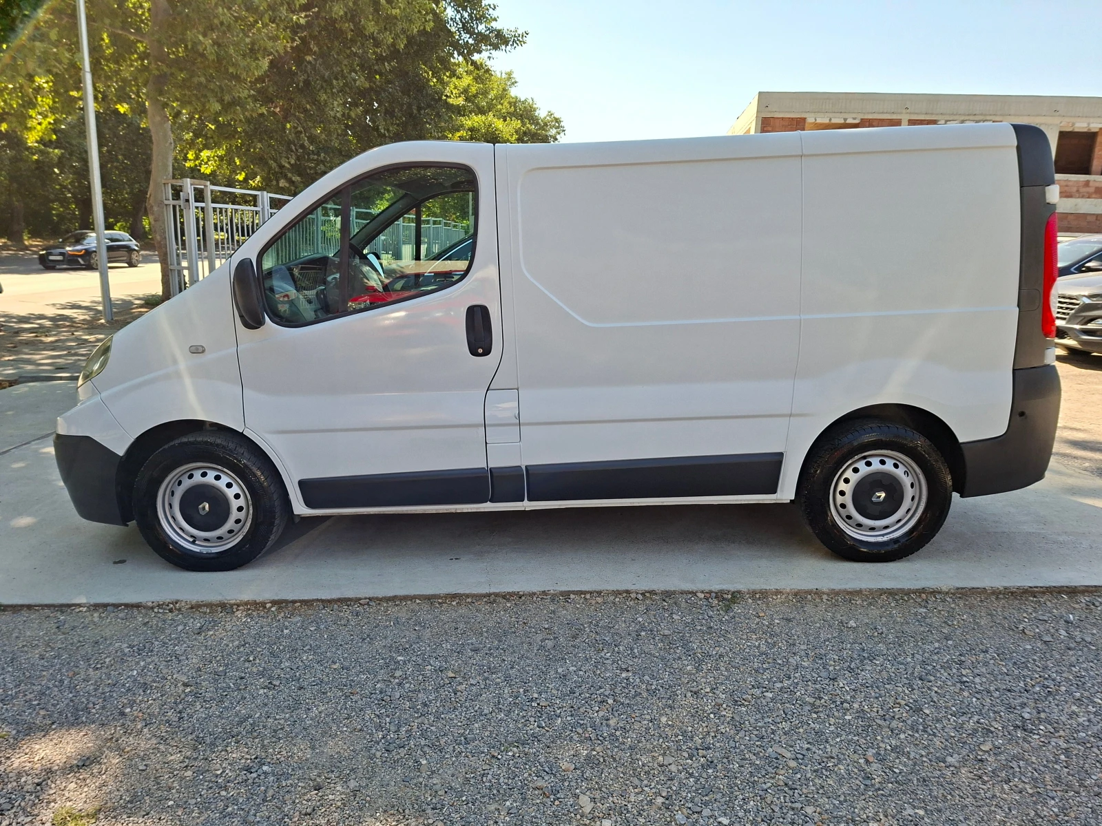 Renault Trafic 2.0/90ks, снимка 4 - Бусове и автобуси - 55485133