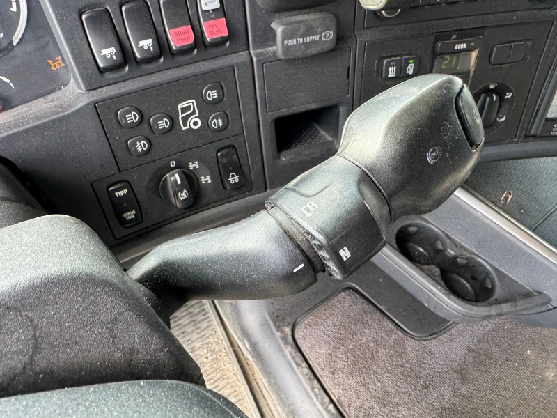 Scania R 620 САМОСВАЛ 8Х4, снимка 5 - Камиони - 52216767