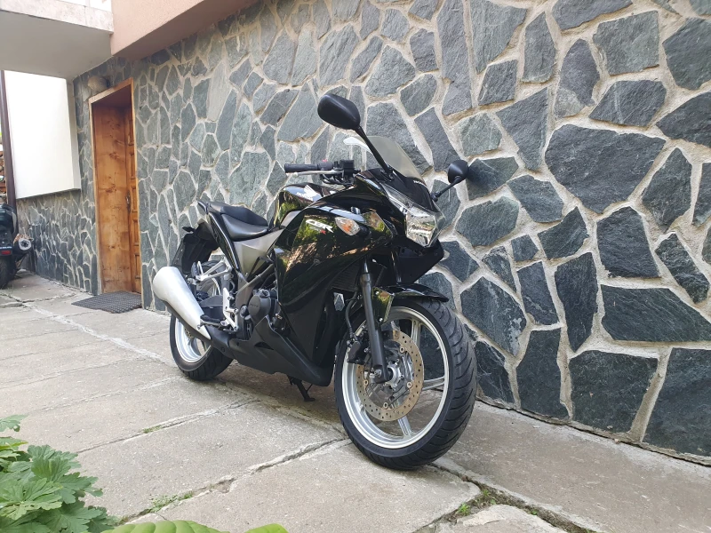 Honda Cbr 250i R, снимка 2 - Мотоциклети и мототехника - 50933644