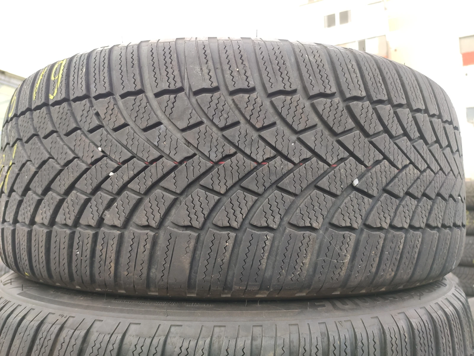  235/45R19 | Mobile.bg   2