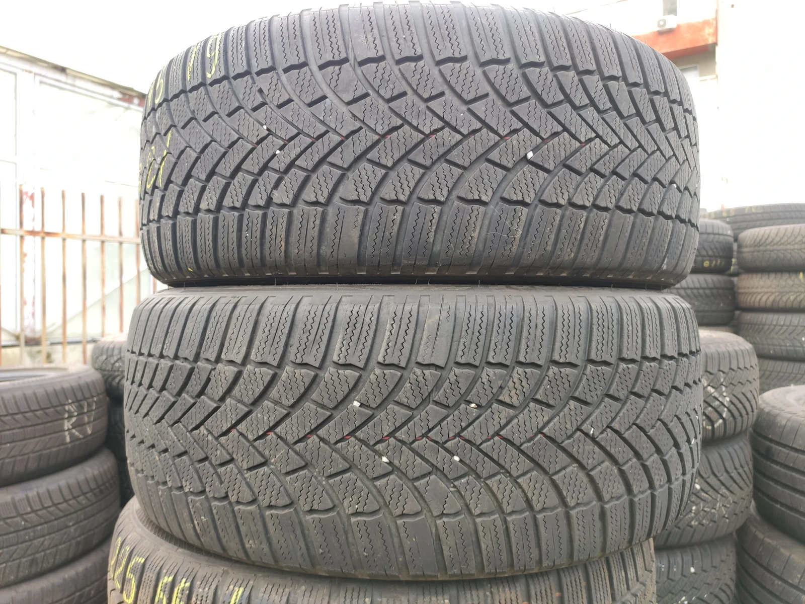 235/45R19 | Mobile.bg   3