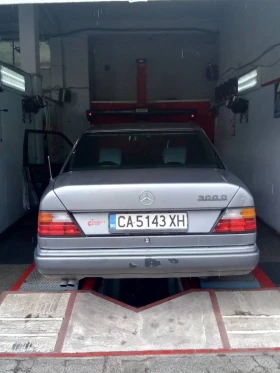  Mercedes-Benz 124