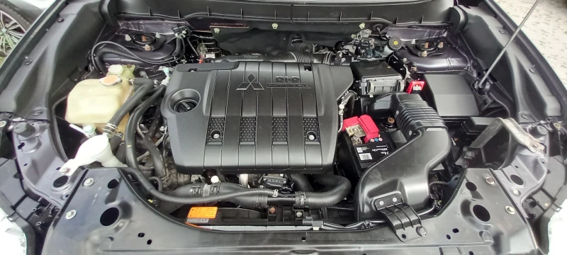 Mitsubishi Outlander 4Х4 FULL ИЗКЛЮЧИТЕЛЕН СЕРВИЗ КНИЖКА УНИКАТ 7-МЕСТА, снимка 16 - Автомобили и джипове - 12148922