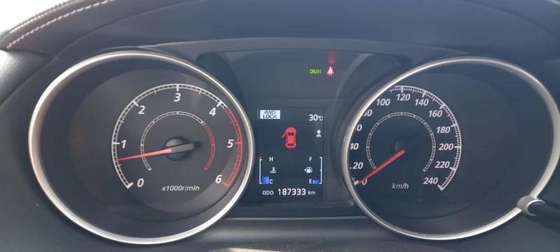 Mitsubishi Outlander 4Х4 FULL ИЗКЛЮЧИТЕЛЕН СЕРВИЗ КНИЖКА УНИКАТ 7-МЕСТА, снимка 10 - Автомобили и джипове - 12148922