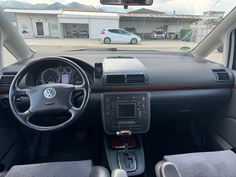 VW Sharan 1.8turbo Automatic NAVI, снимка 9 - Автомобили и джипове - 45585740