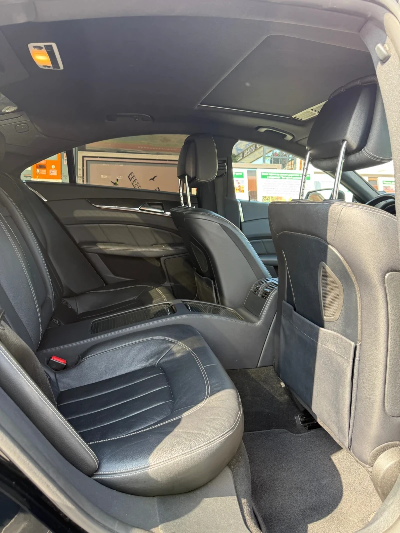 Mercedes-Benz CLS 500 Напълно обслужен , снимка 8 - Автомобили и джипове - 52794981