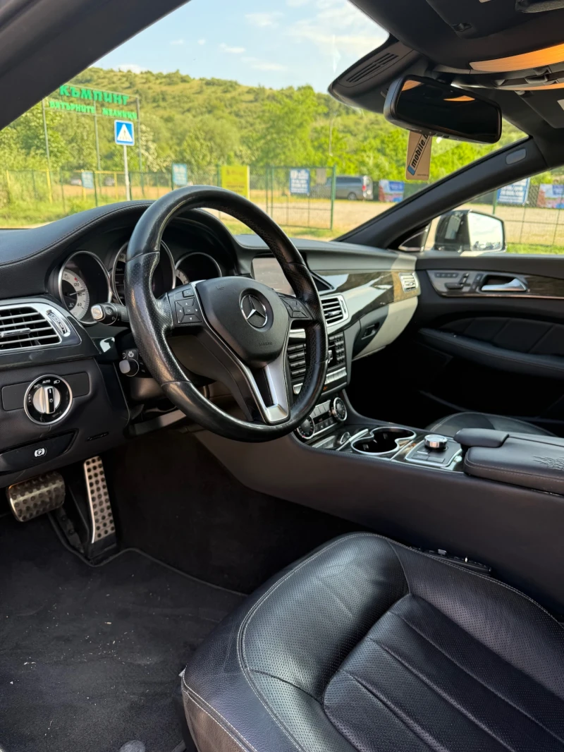 Mercedes-Benz CLS 500 Напълно обслужен , снимка 5 - Автомобили и джипове - 52794981