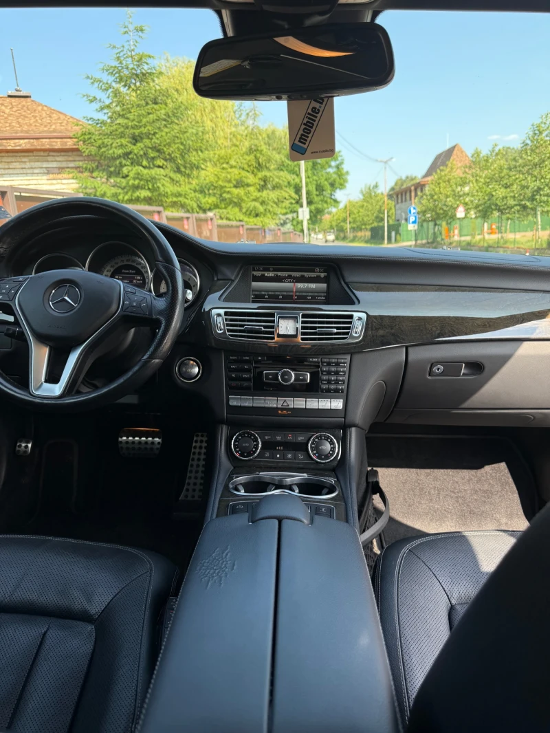 Mercedes-Benz CLS 500 Напълно обслужен , снимка 9 - Автомобили и джипове - 52794981