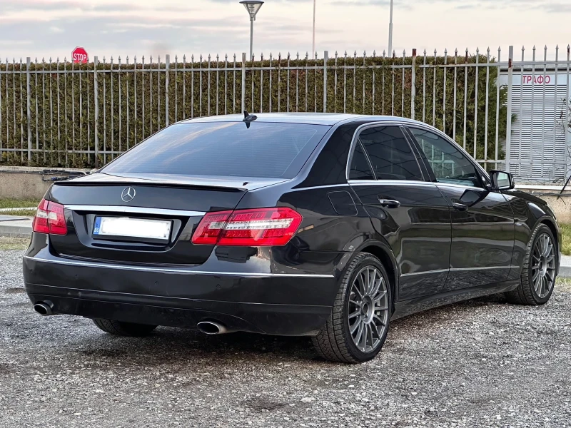 Mercedes-Benz E 350 7G Tronic, снимка 4 - Автомобили и джипове - 52867843