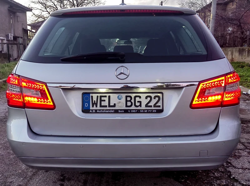 Mercedes-Benz E 220 Harman /7G, снимка 7 - Автомобили и джипове - 52907271