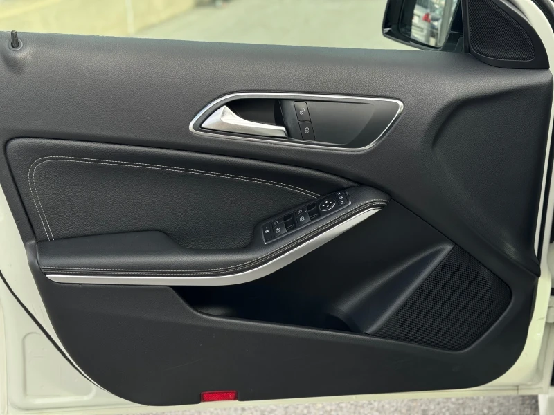 Mercedes-Benz A 180 Sport, снимка 8 - Автомобили и джипове - 52912411